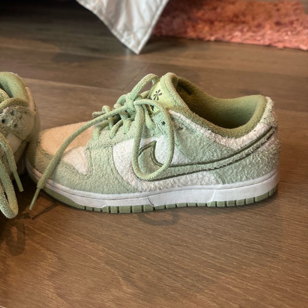 Nike Wmns Dunk Low SE 'Fleece - Honeydew' 2022